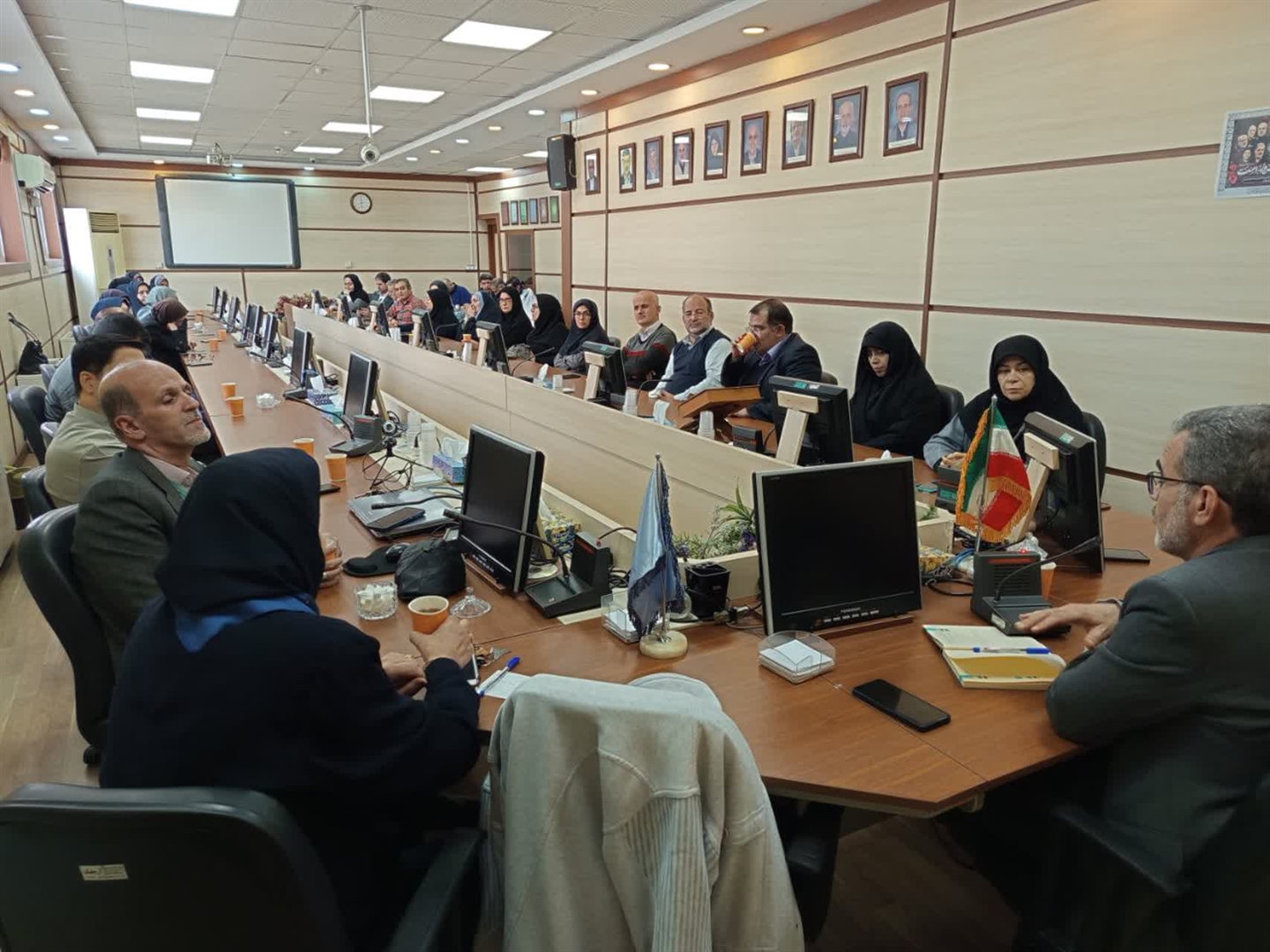 نشست تقدیر از کمیته‌های علمی و اجرایی روز ملی پژوهش برگزار شد.